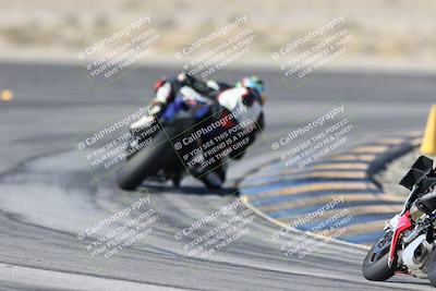 media/Dec-01-2025-Moto Forza (Mon) [[2daa91e15f]]/1-Advanced Group/Session 2 Turn 11 Backside/